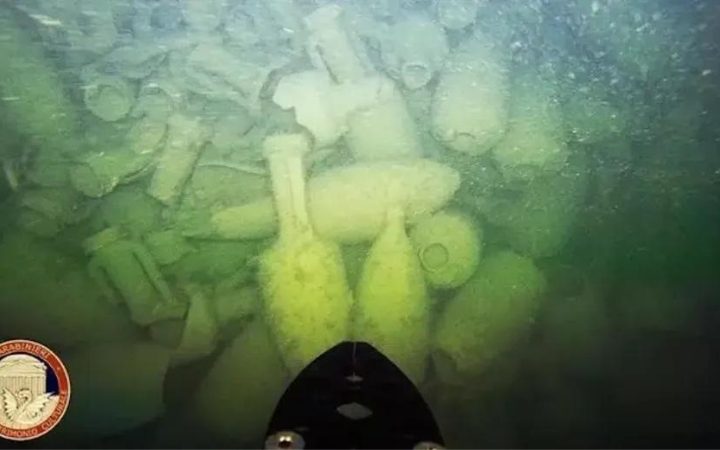 Destroços de um navio do tempo do Império Romano foi encontrada na Itália